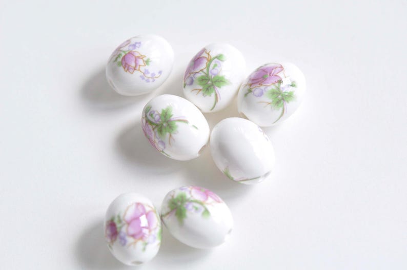 10 pcs of Hand Painted Oval Ceramic Beads 10x14mm A8684