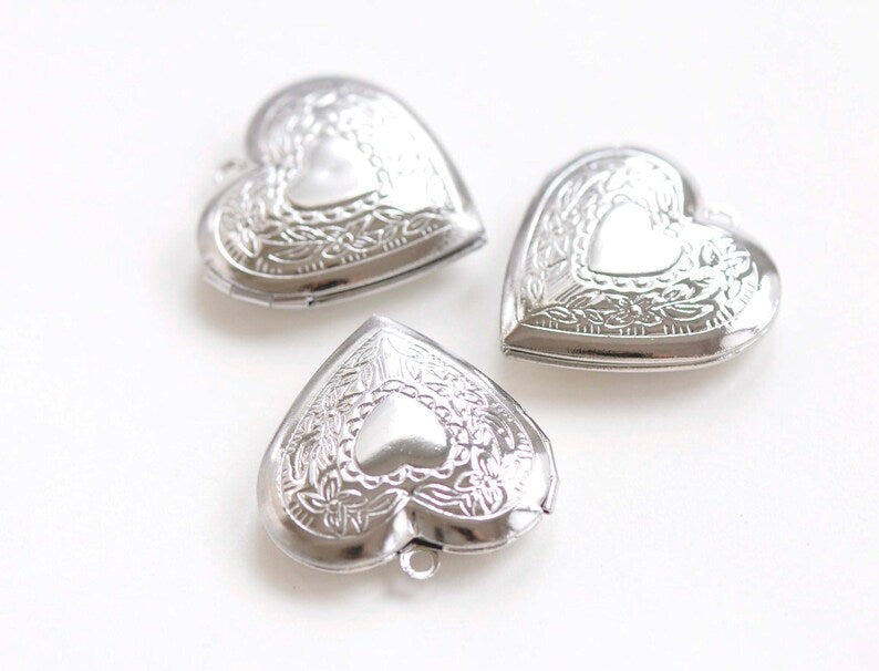 4 pcs of Platinum Heart Shaped Photo Lockets 29mm