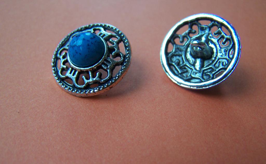 10 pcs Antique Silver Turquoise Blue Buttons Charms 18mm A1682