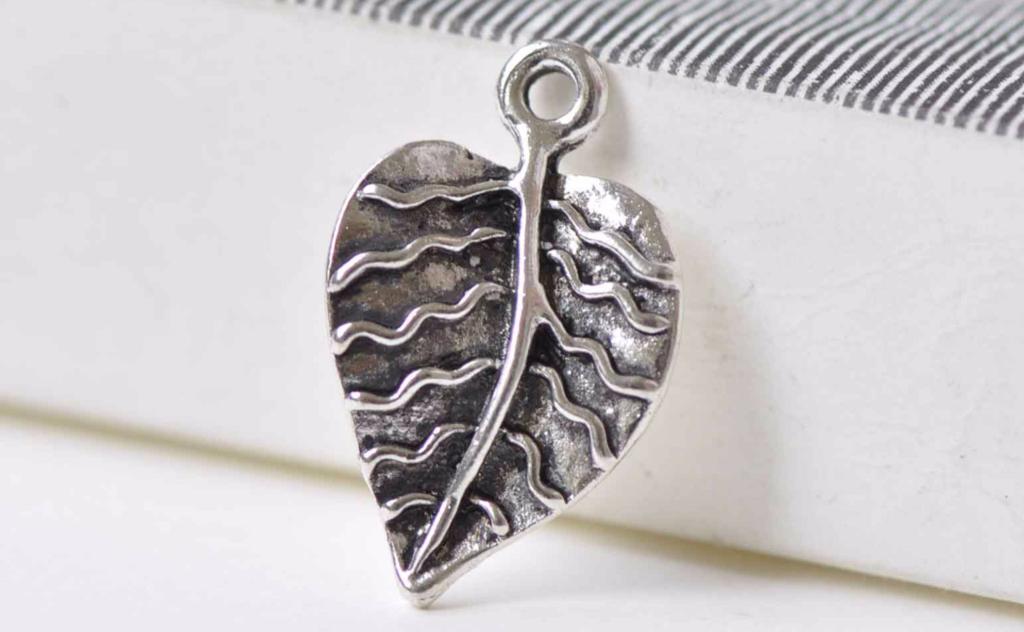 10 pcs Antique Silver Tree Leaf Leaves Charms 13x21mm A5384