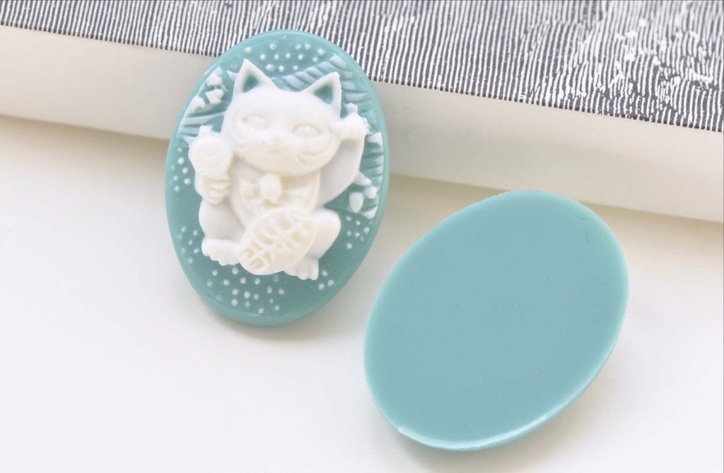 Resin Fortune Cat Cabochon Oval Cameo Set of 6 A8405