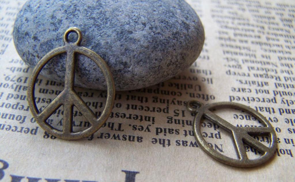 Ocean, Weather & Symbols - 10 pc of Antique Bronze Filigree Peace Symbol Charms 20mm A3656