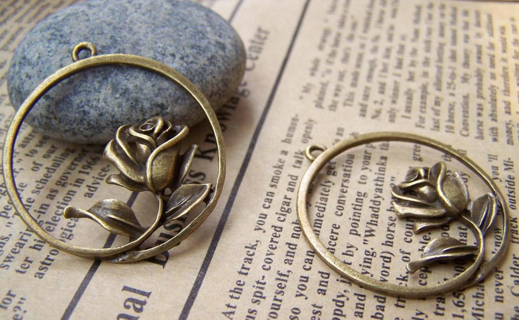 Flowers - 10 pc Antique Bronze Round Cut Out Flower Ring Charms A408