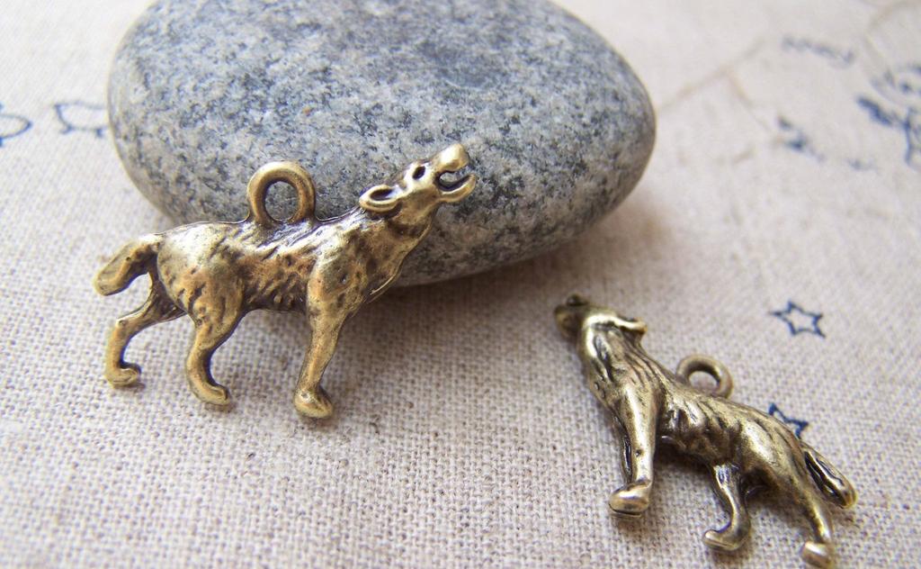 Accessories - 10 Pcs Antique Bronze Wolf Howling Charms Pendants 20x26mm A3894