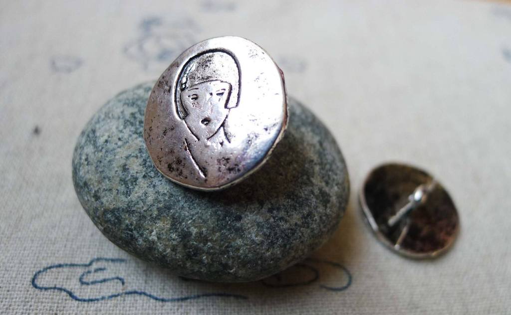Accessories - 10 Pcs Antique Silver Japanese Girl Metal Buttons Charms 20mm A5477