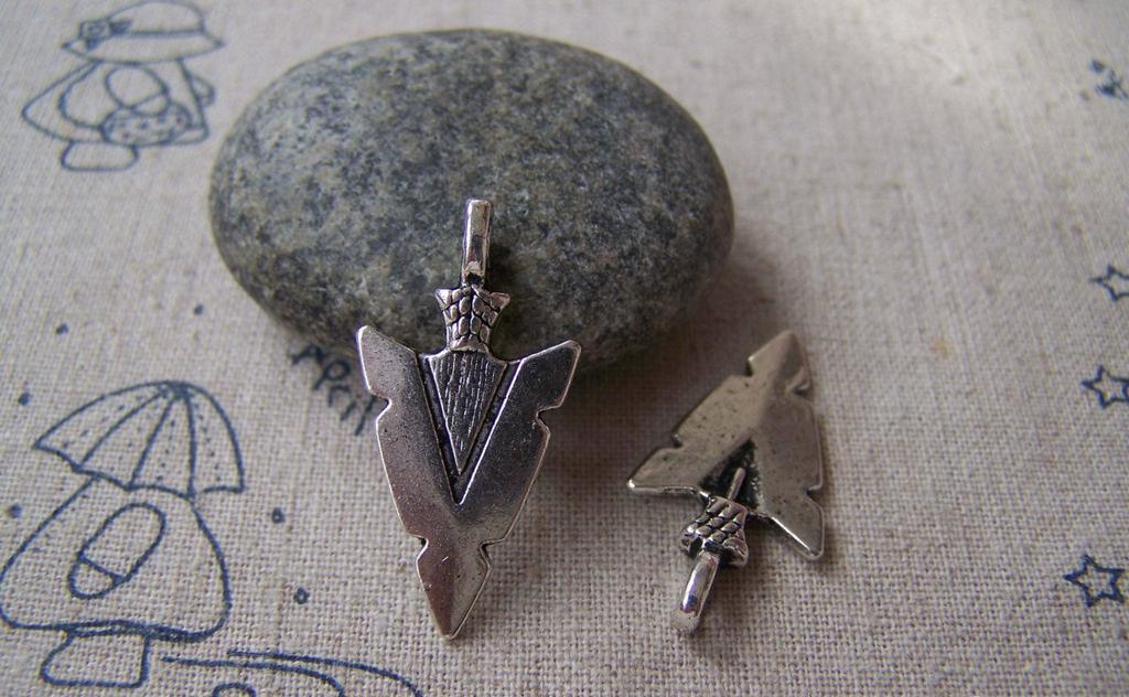 Accessories - 10 Pcs Antique Silver Triangle Arrow Symbol Charms 16x31mm A4476