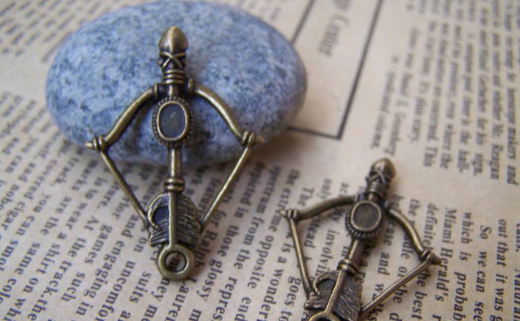 Accessories - 10 Pcs Of Antique Bronze Bow And Arrow Charms 25x37mm A1270