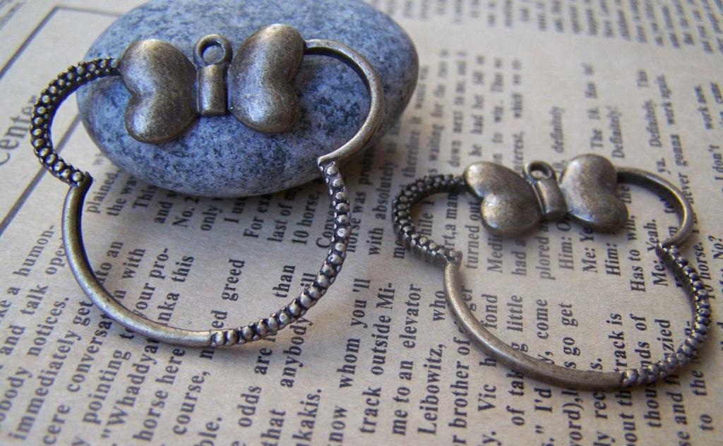 Accessories - 10 Pcs Of Antique Bronze Bow Tie Mouse Frame Charms 35x38mm A2828