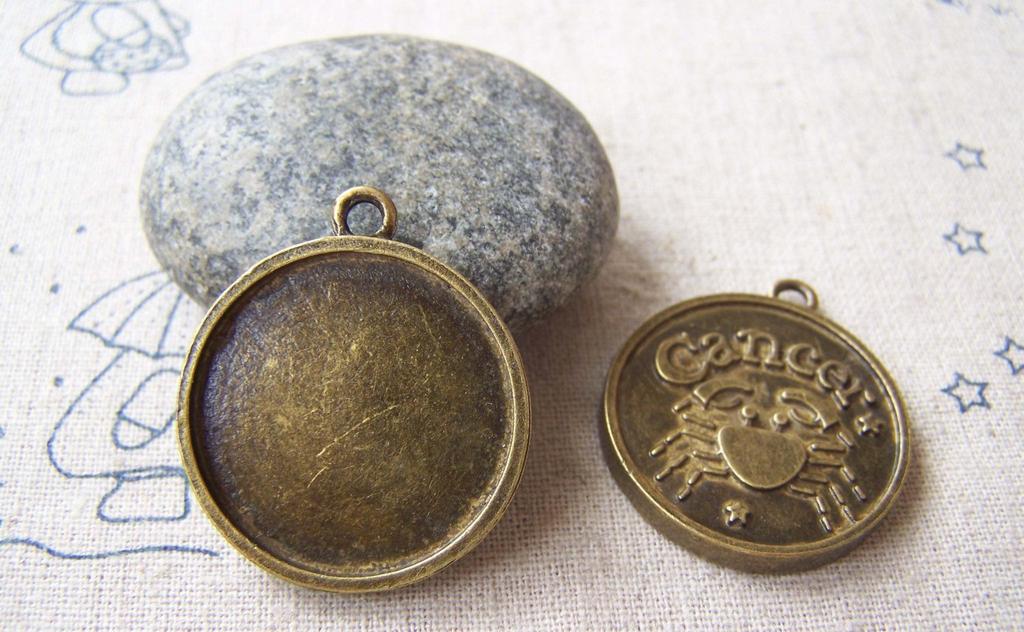 Accessories - 10 Pcs Of Antique Bronze Cancer Crabs Round Base Setting Charms Match 25mm Cameo A883