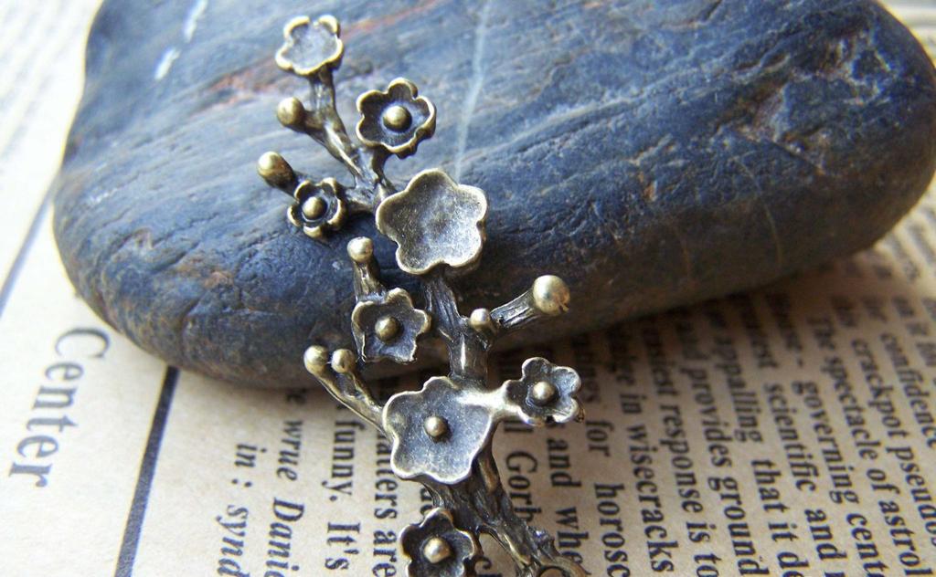 Accessories - 10 Pcs Of Antique Bronze Chinese Plum Blossom Flower Charms Pendants 15x42mm A344