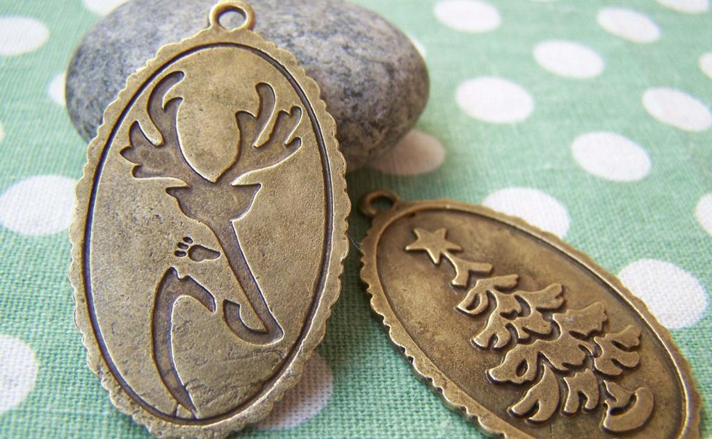 Accessories - 10 Pcs Of Antique Bronze Christmas Tree Deer Oval Pendants 26x41mm A660