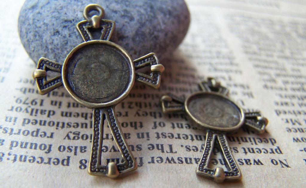 Accessories - 10 Pcs Of Antique Bronze Cross Round Base Settings Match 10mm Cabochon A3218