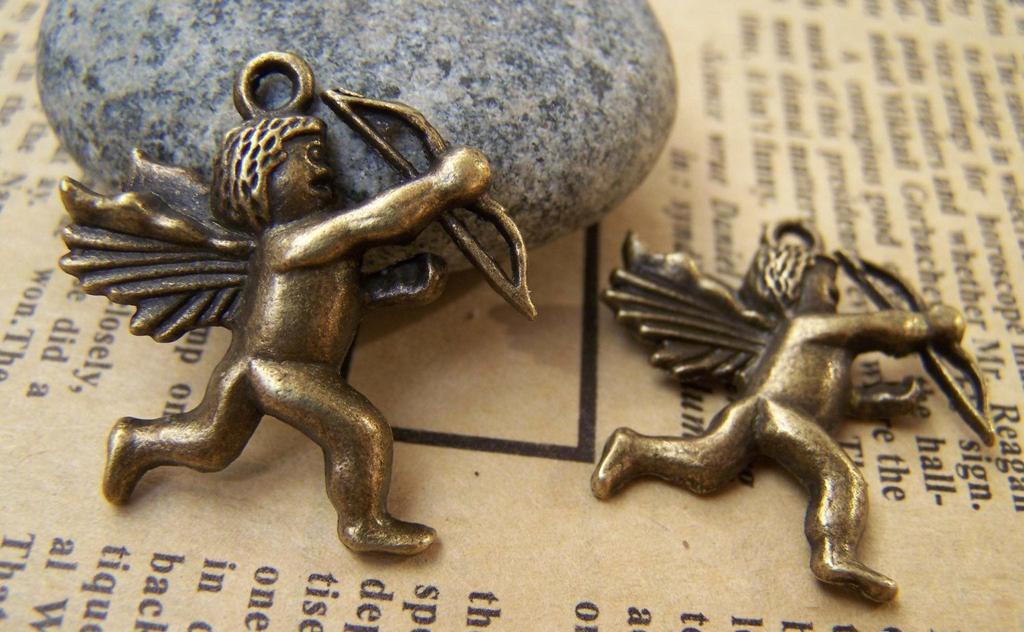 Accessories - 10 Pcs Of Antique Bronze Cupid Charms Pendants 26x26mm A715