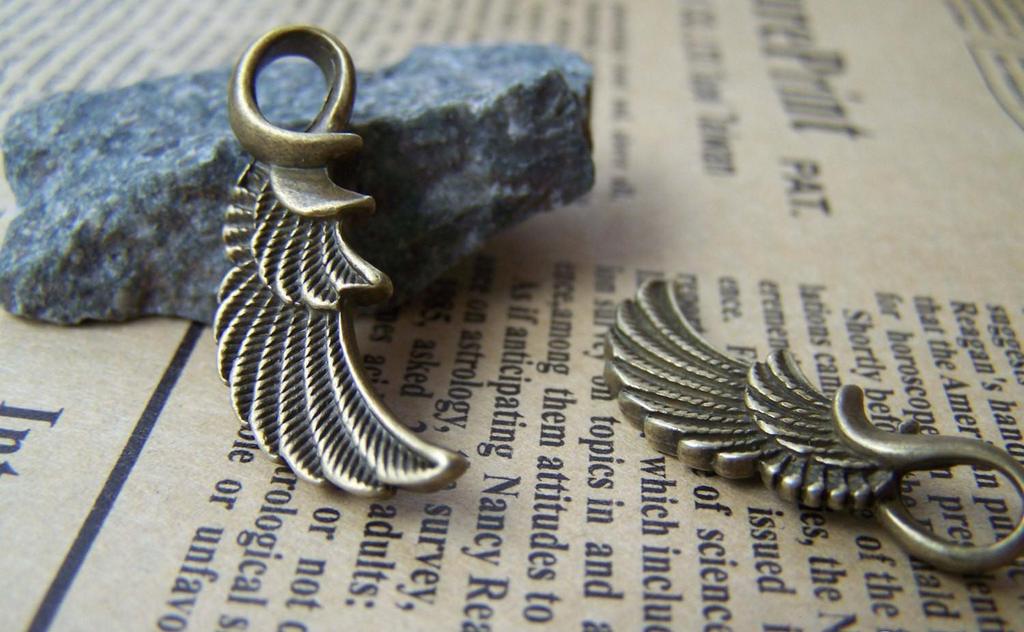 Accessories - 10 Pcs Of Antique Bronze Feather Wing Charms Pendants 10x32mm A3233
