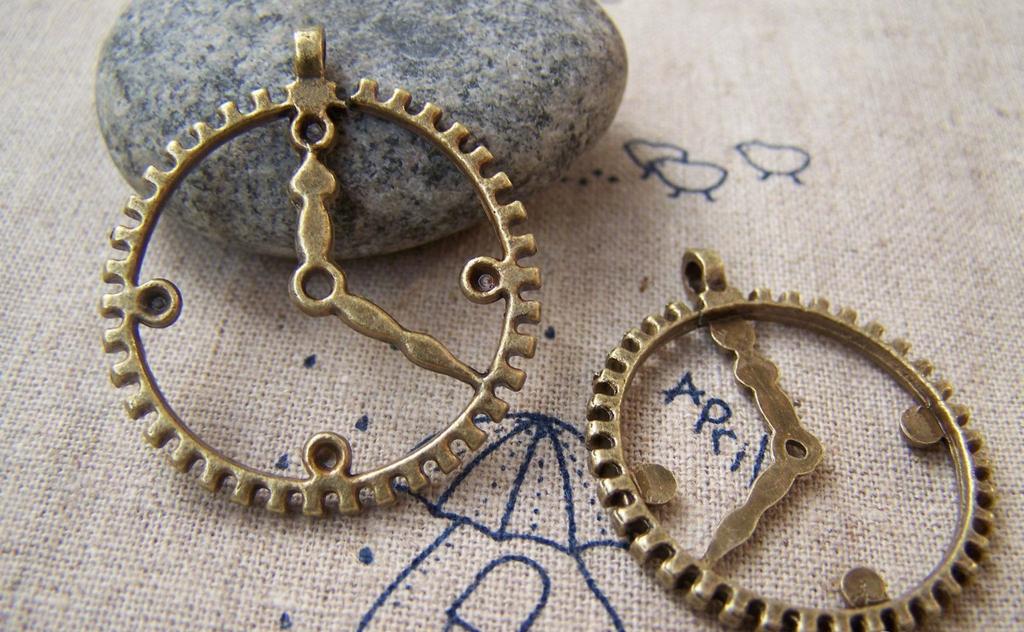 Accessories - 10 Pcs Of Antique Bronze Filigree Clock Pendants Charms 30mm A477