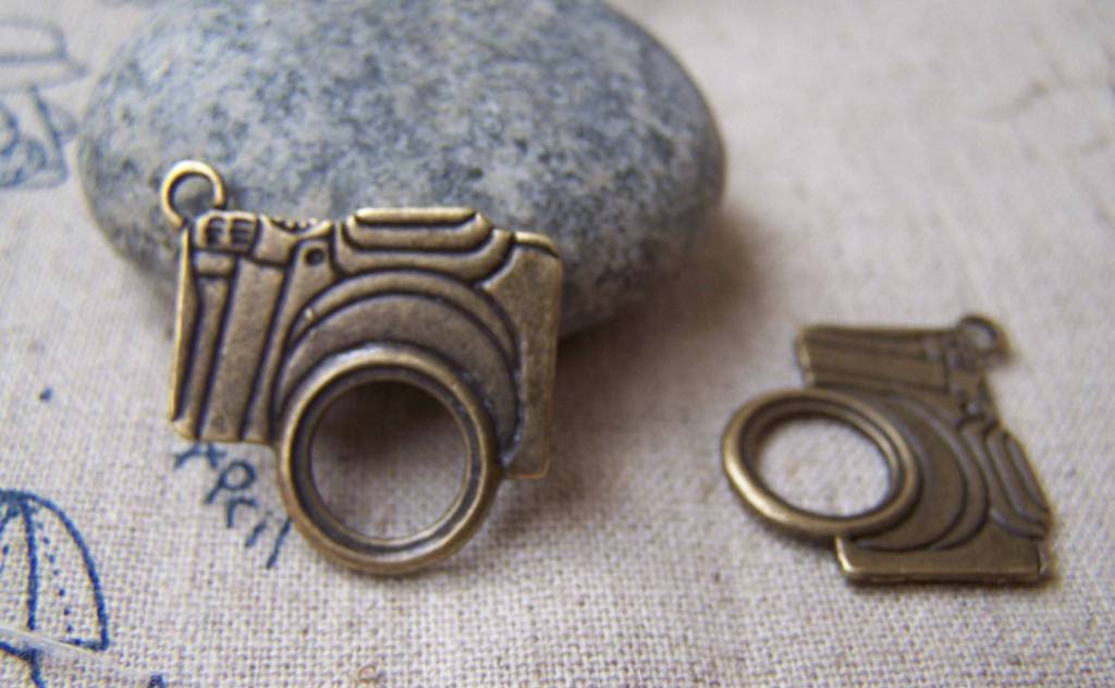Accessories - 10 Pcs Of Antique Bronze Filigree Flat Camera Charms 22x23mm A2864