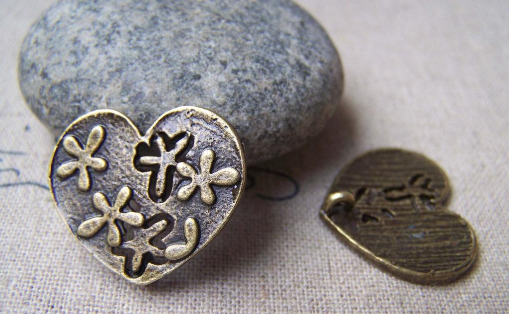 Hearts - 10 pcs Antique Bronze Back Loop Flower Heart Charms A1519