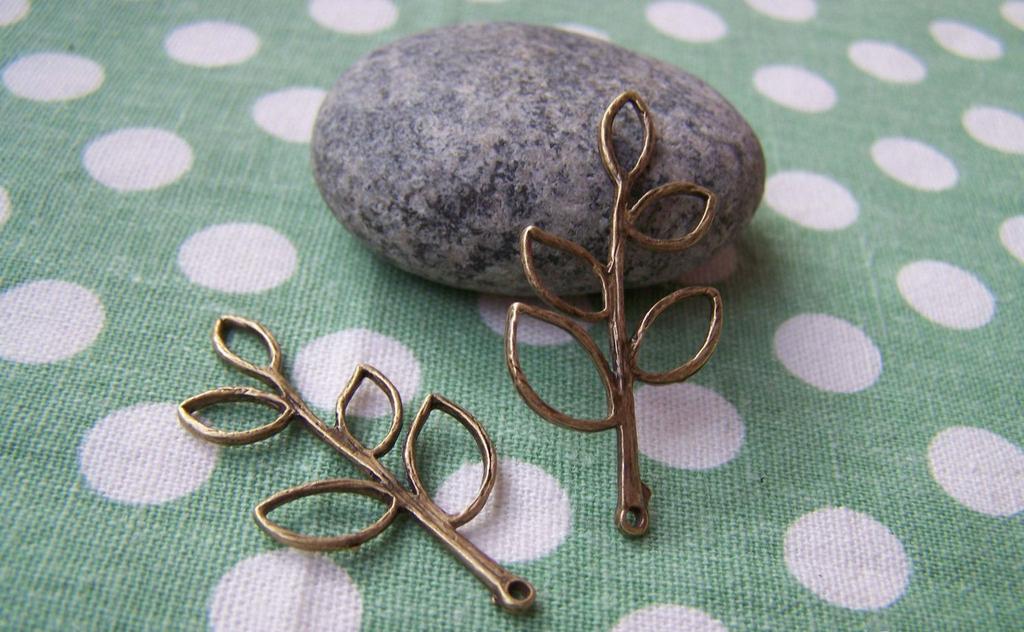 Accessories - 10 Pcs Of Antique Bronze Filigree Tree Leaf Connector Charms 18x38mm A1594