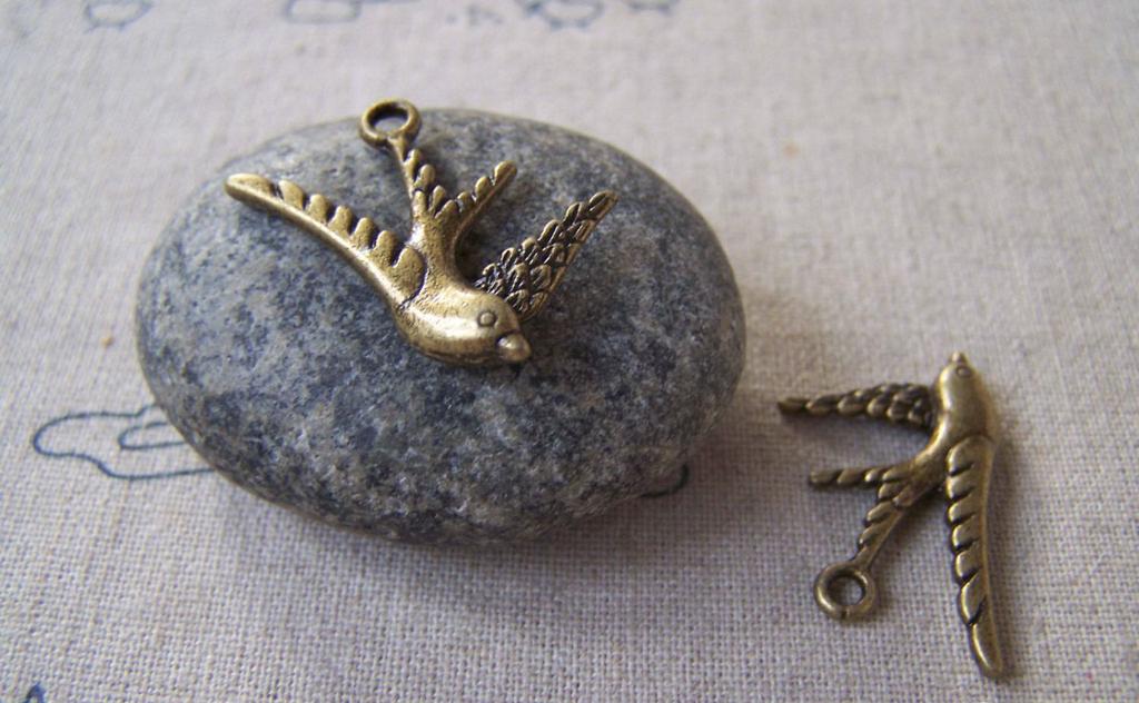 Accessories - 10 Pcs Of Antique Bronze Flying Bird Charms Pendants Loop On Tail 17x20mm A5379
