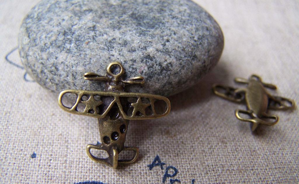 Accessories - 10 Pcs Of Antique Bronze Glide Plane Charms 18x18mm A3345