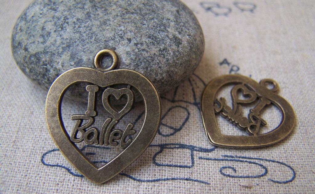 Accessories - 10 Pcs Of Antique Bronze Heart Charms 21x24mm A2295