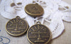 Accessories - 10 Pcs Of Antique Bronze Libra The Balance Scale Constellation Round Charms 18mm A1934