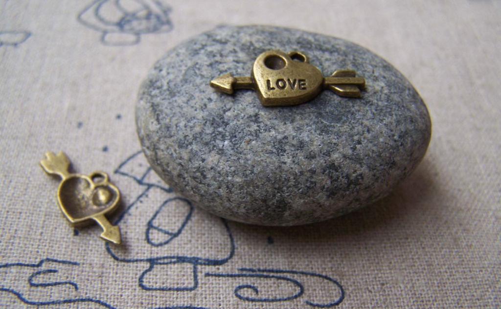 Accessories - 10 Pcs Of Antique Bronze Love Heart Arrow Charms 10x20mm A4479