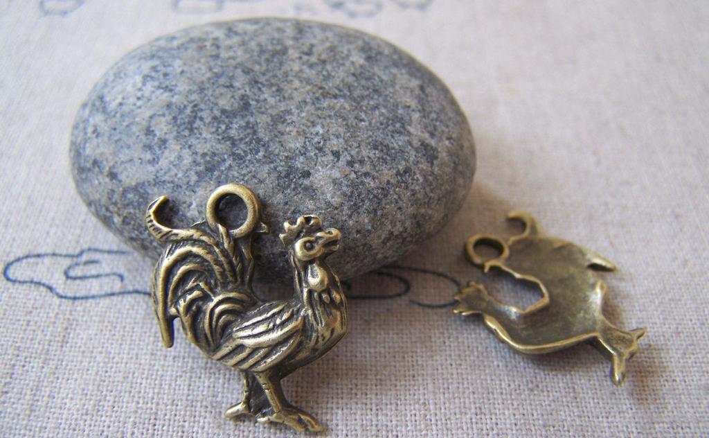 Accessories - 10 Pcs Of Antique Bronze Lovely Cock Rooster Charms 18x23mm A4157