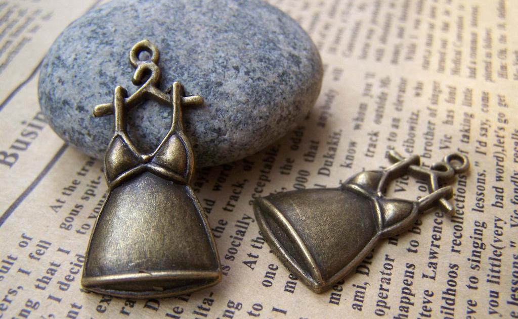 Accessories - 10 Pcs Of Antique Bronze Lovely Dress Charms 17x34mm A2481