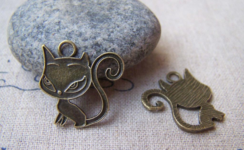 Accessories - 10 Pcs Of Antique Bronze Lovely Kitten Flat Cat Charms 20x20mm A1555