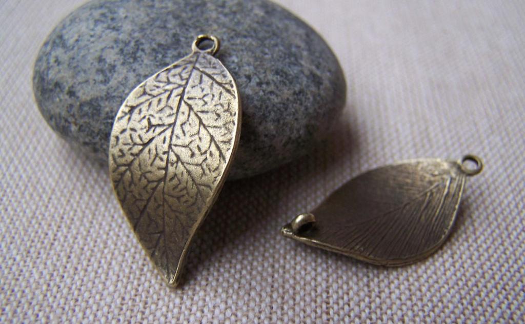 Accessories - 10 Pcs Of Antique Bronze Lovely Leaf Connectors Charms 15x30mm A312