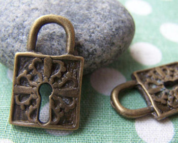 Accessories - 10 Pcs Of Antique Bronze Lovely Lock Charms 15x26mm A2060