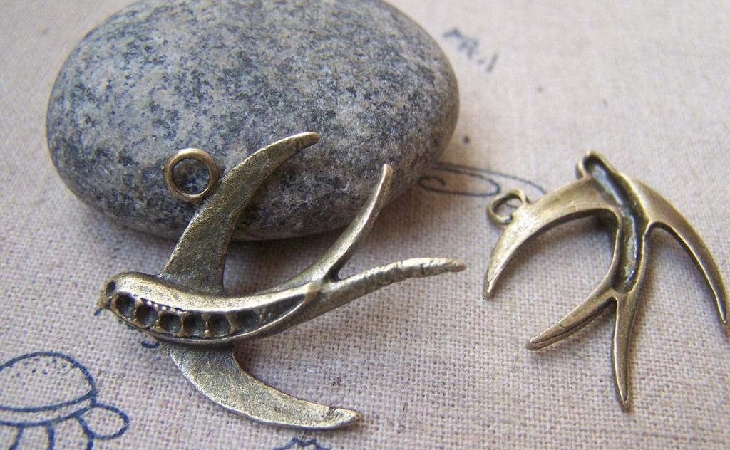 Accessories - 10 Pcs Of Antique Bronze Lovely Swallow Bird Charms 25x32mm A3065