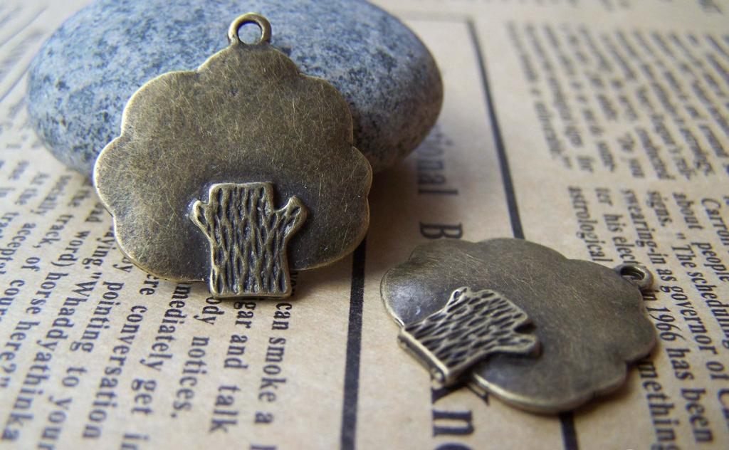 Plants & Trees - 10 pcs Antique Bronze Blank Tree Charms Pendants 22x22mm A395