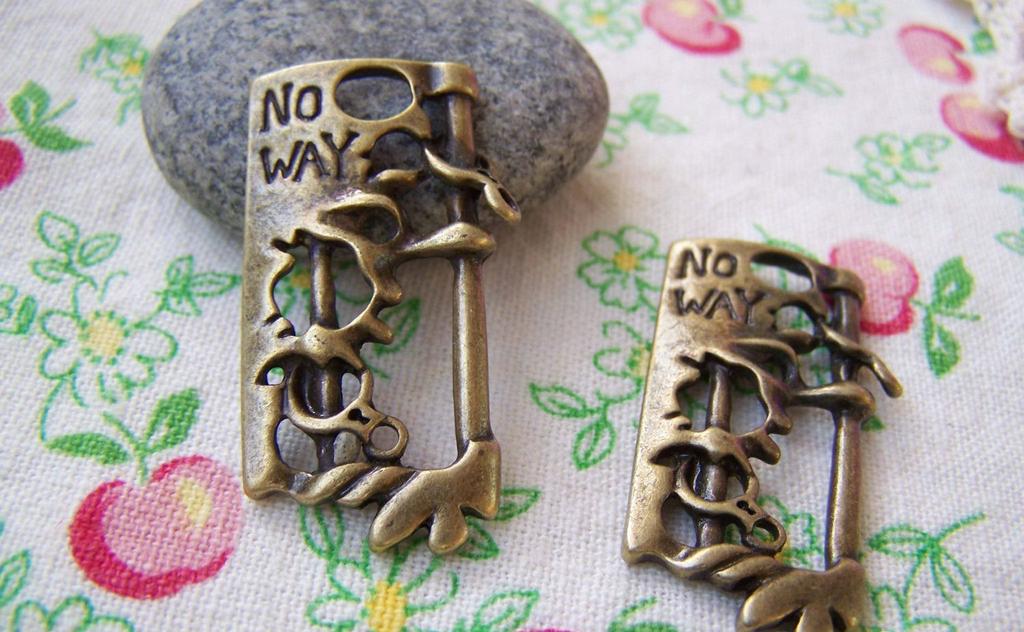 Accessories - 10 Pcs Of Antique Bronze No Way Lock Pendants Charms 22x40mm A1674