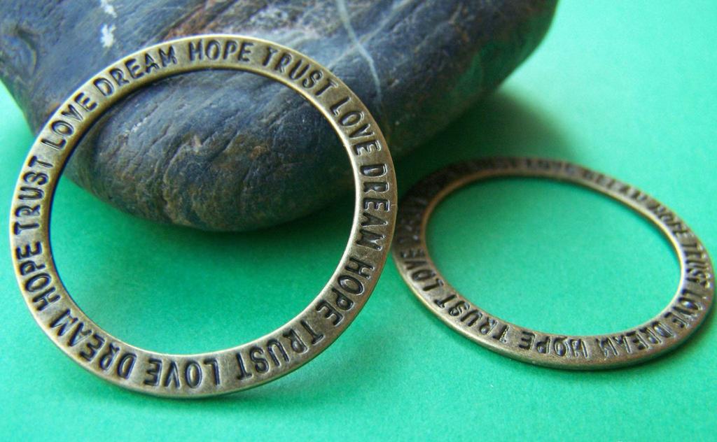 Accessories - 10 Pcs Of Antique Bronze Round Circle Rings Charms Size 35mm A494