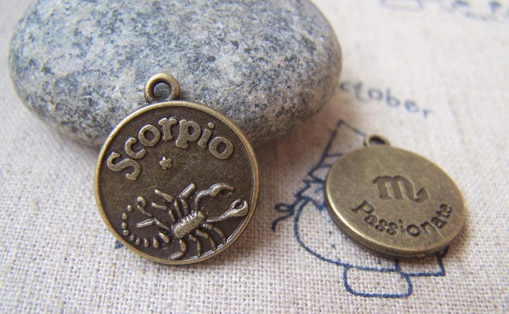Accessories - 10 Pcs Of Antique Bronze Scorpius Scorpion Constellation Round Charms 18mm A1931