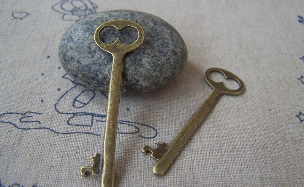 Accessories - 10 Pcs Of Antique Bronze Skeleton Key Pendants Charms 16x53mm A176