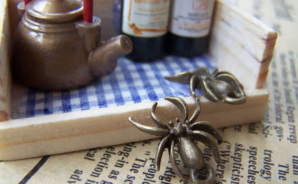 Accessories - 10 Pcs Of Antique Bronze Spider Insects Charms 14x17.5mm A604