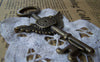 Accessories - 10 Pcs Of Antique Bronze Time Machine Clock Key Pendants 45x75mm A187