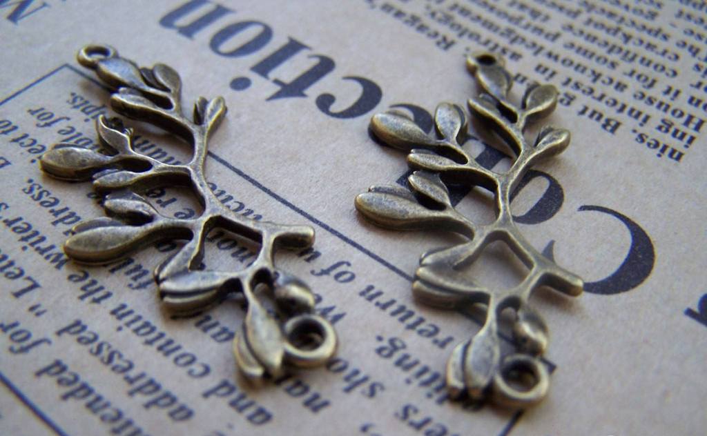 Accessories - 10 Pcs Of Antique Bronze Tree Branch Connectors Charms 16x38mm A2442