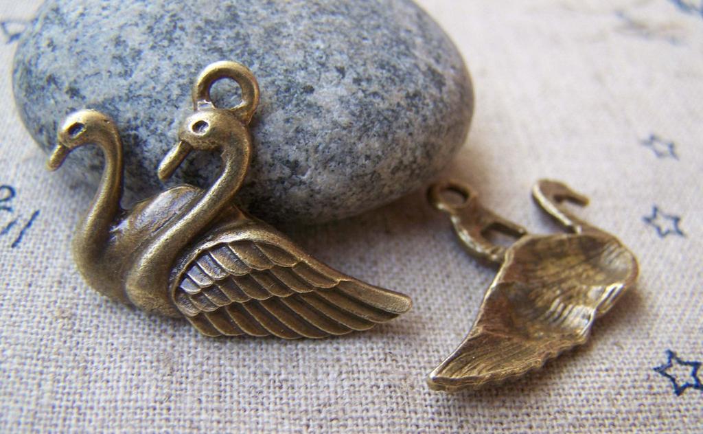 Accessories - 10 Pcs Of Antique Bronze Two Lovely Swan Birds Charms 17x30mm A286