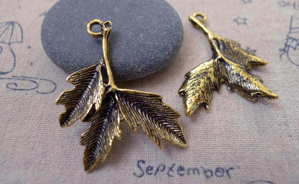 Accessories - 10 Pcs Of Antique Gold Three Leaf Branch Charms 27x35mm A7392