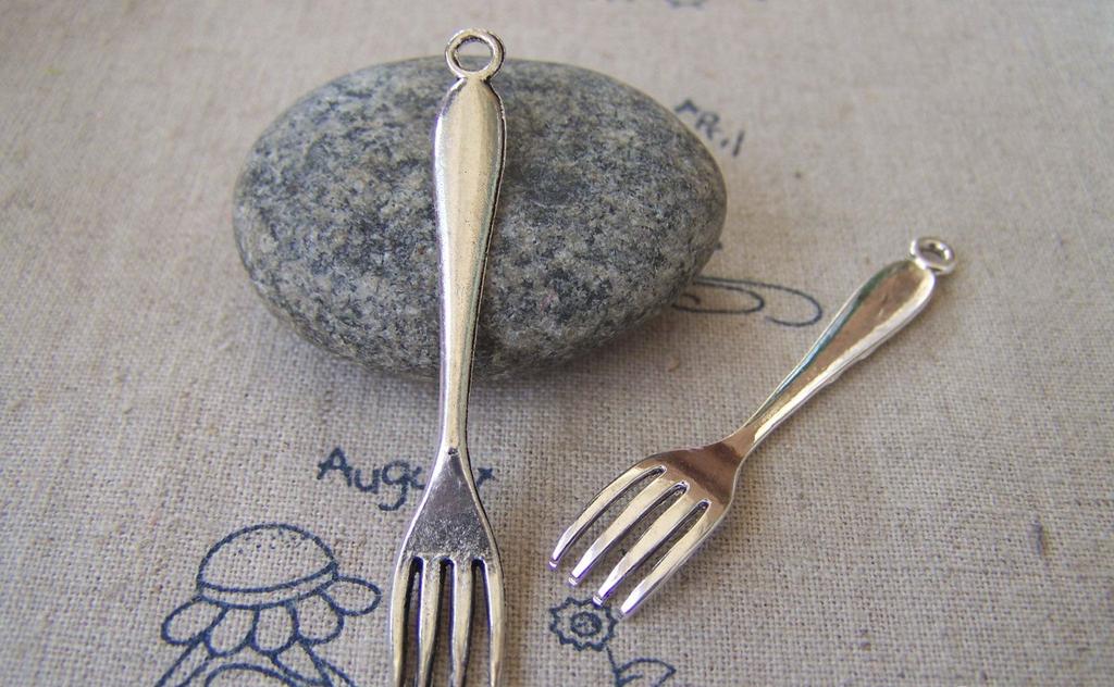 Accessories - 10 Pcs Of Antique Silver Dinner Fork Charms 8x55mm A2321