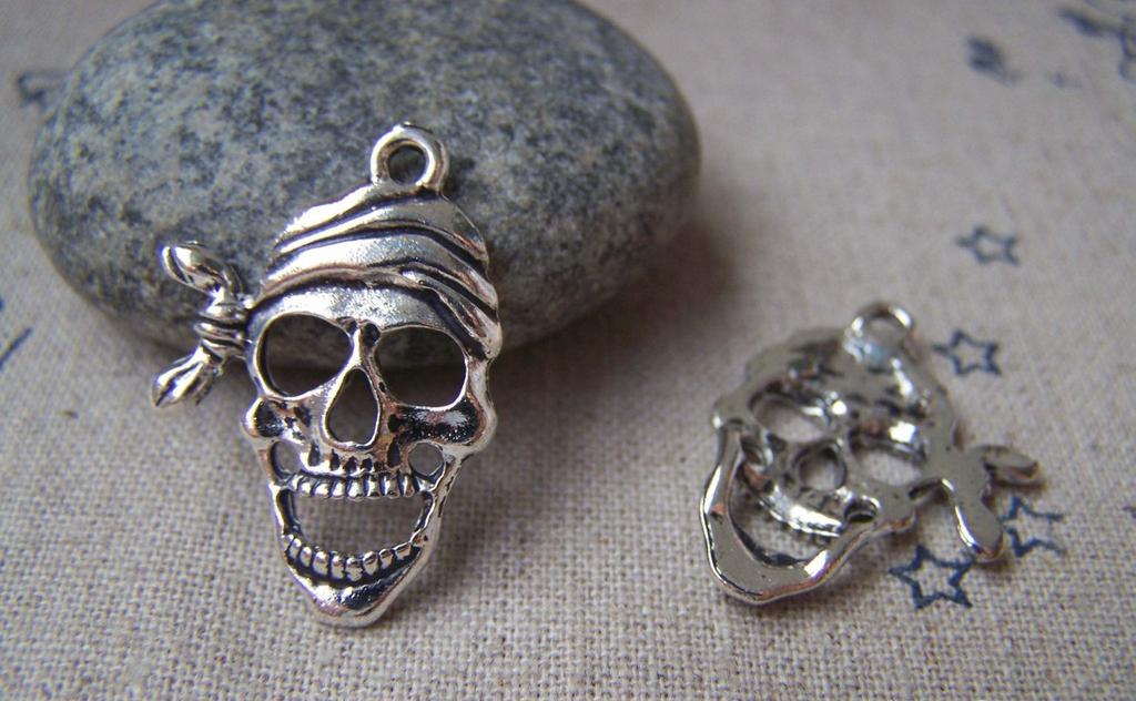 Accessories - 10 Pcs Of Antique Silver Filigree Skull Pirate Charms 19x25mm A1568