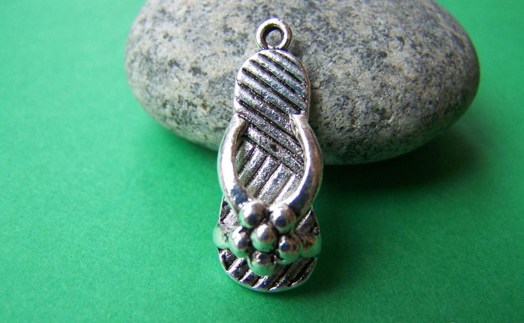 Accessories - 10 Pcs Of Antique Silver Flower Flip Flop Charms 10x21mm A3277