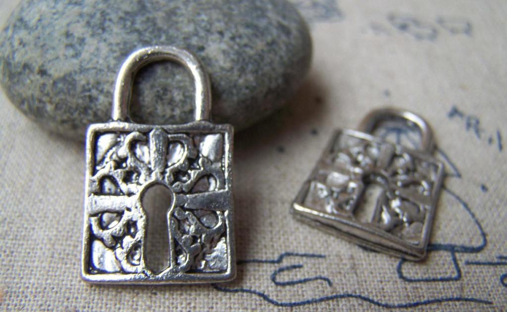Accessories - 10 Pcs Of Antique Silver Huge Lock Charms 15x26mm A1922