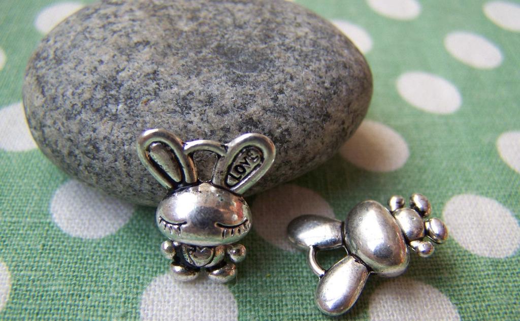 Accessories - 10 Pcs Of Antique Silver Love Rabbit Charms Pendants 13x16mm A1172