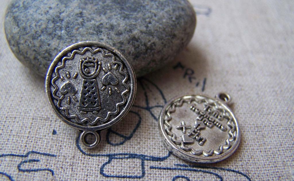 Accessories - 10 Pcs Of Antique Silver Lovely Angel Round Charms 16mm A1389