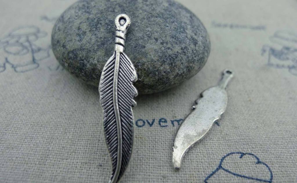 Accessories - 10 Pcs Of Antique Silver Lovely Leaf Charms 35mm A1024